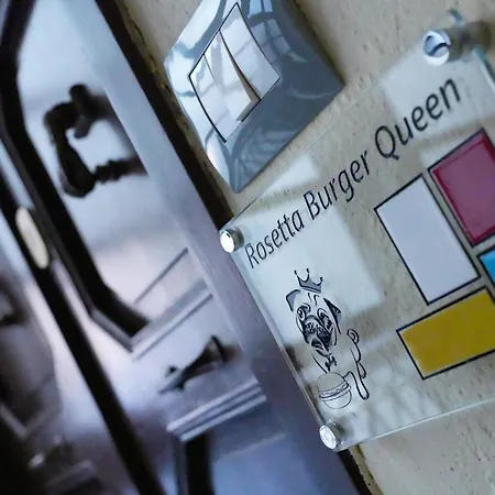 Rosetta Burger Queen Guest house